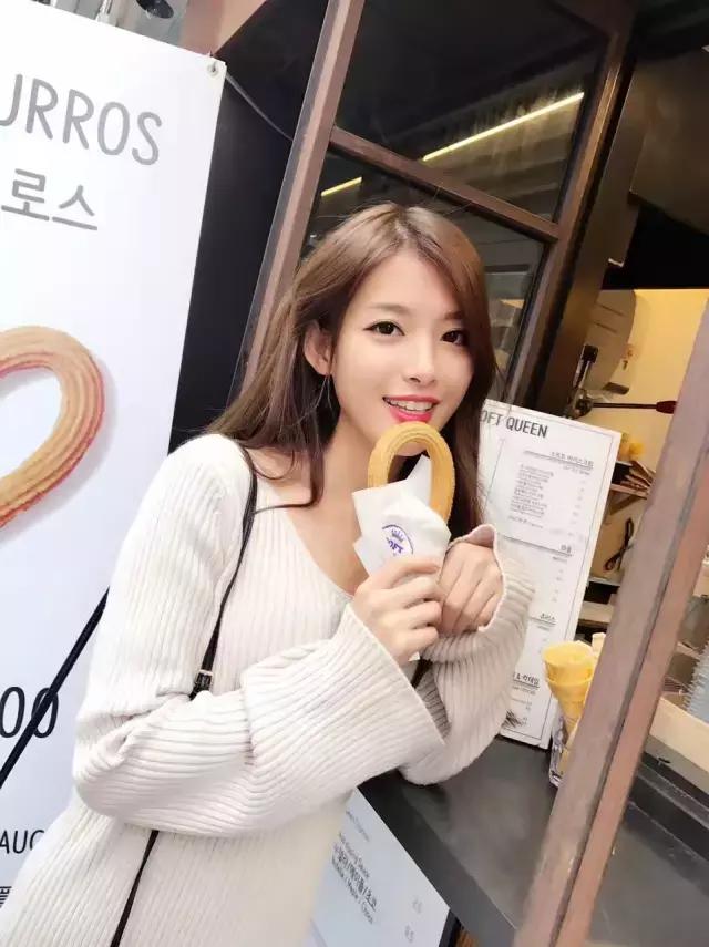 美瞳掉色?含水量是什么?怎么戴才正确,这一篇全搞定!