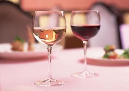 红白葡萄酒如何酿的好一点,做菜专用的红葡萄酒