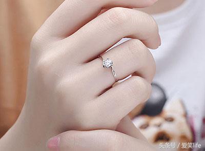 女人戒指的戴法和意义十个手指,戒指的戴法和意义十个手指