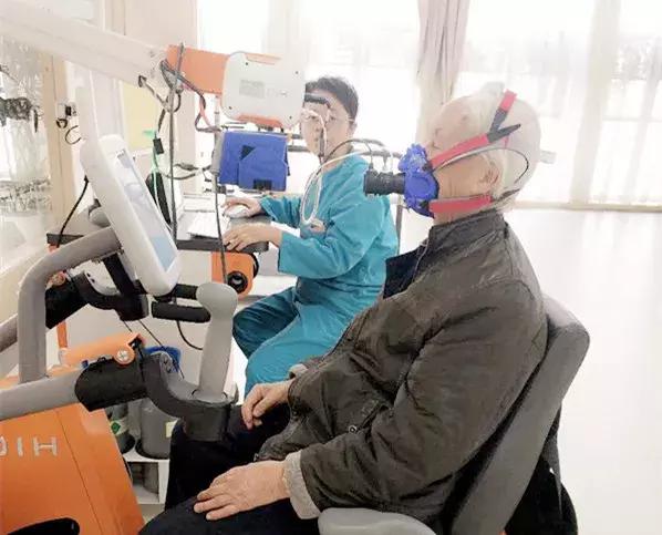 空巢老人现状养老之痛,94岁空巢老人现状