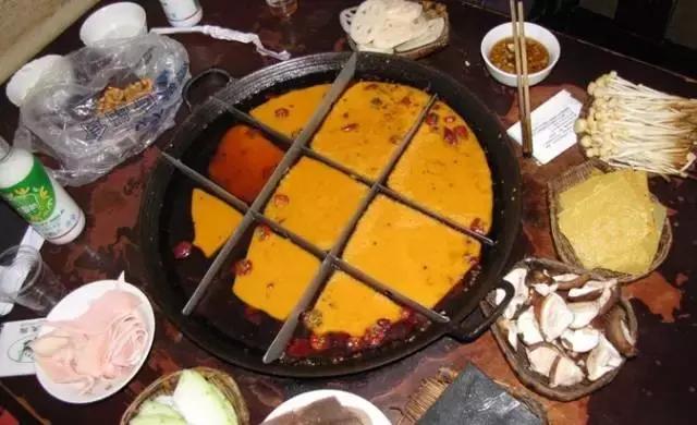 这几家老火锅，征服了重庆一代又一代吃货的胃！