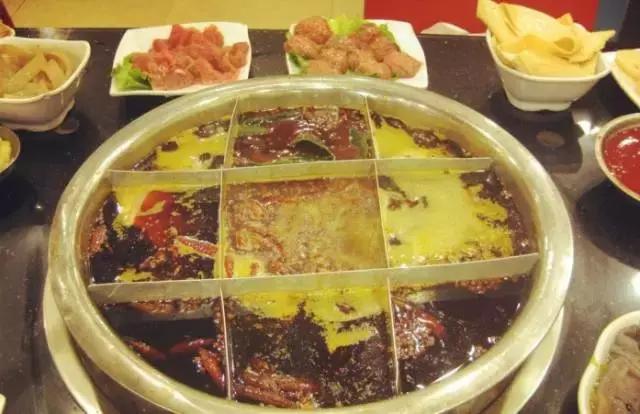 这几家老火锅，征服了重庆一代又一代吃货的胃！