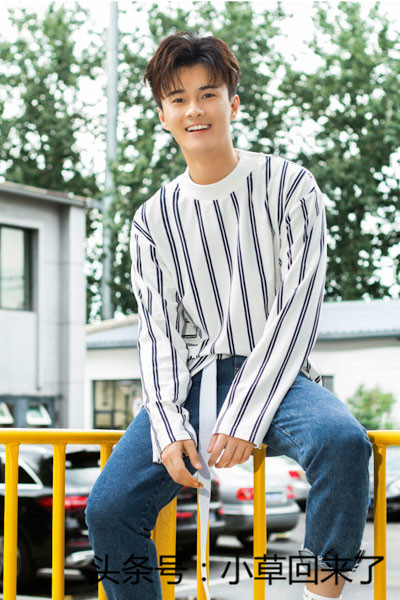 没毕业拍《云之凡》就走红，胡歌的师弟，被称国民哥哥，不火都难