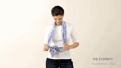 时尚高端珍珠扣丝巾高贵系法配饰,丝巾怎么系比较好看而且简单方便