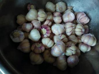 糖醋蒜的正确腌制方法家庭版,正确糖醋蒜的腌制方法