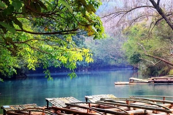 对不起！我要请假回家过泼水节，不然我们寨子要输了！