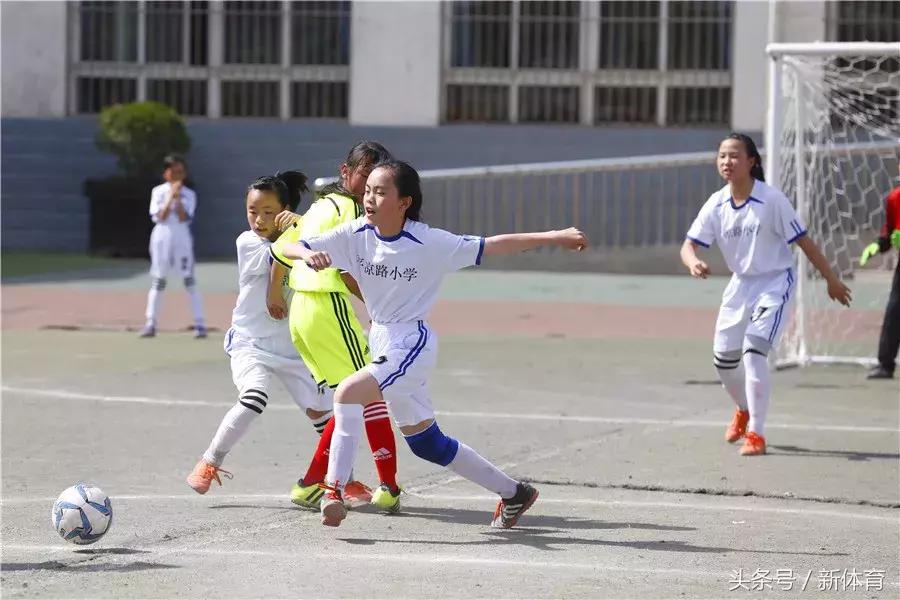 足球小将放铲,足球小将休息间