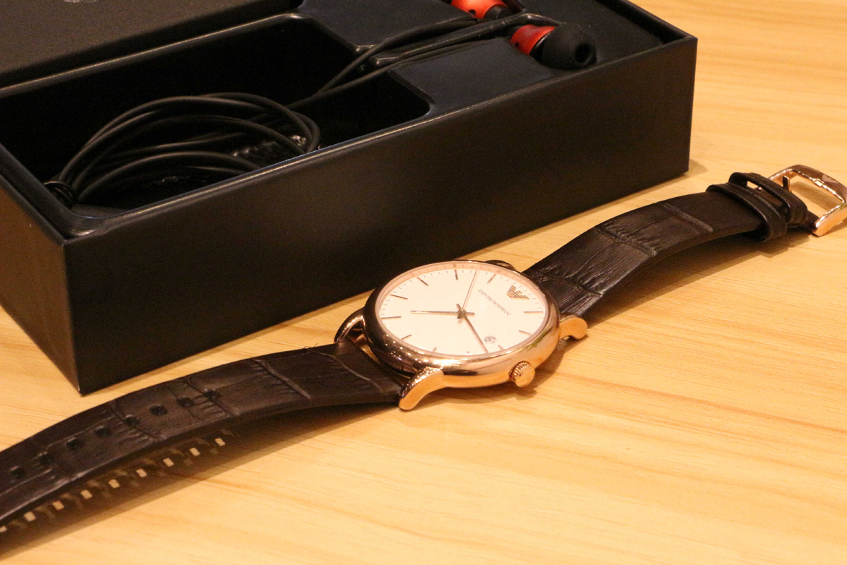 阿玛尼从来不缺仪式感,阿玛尼男款手表复古