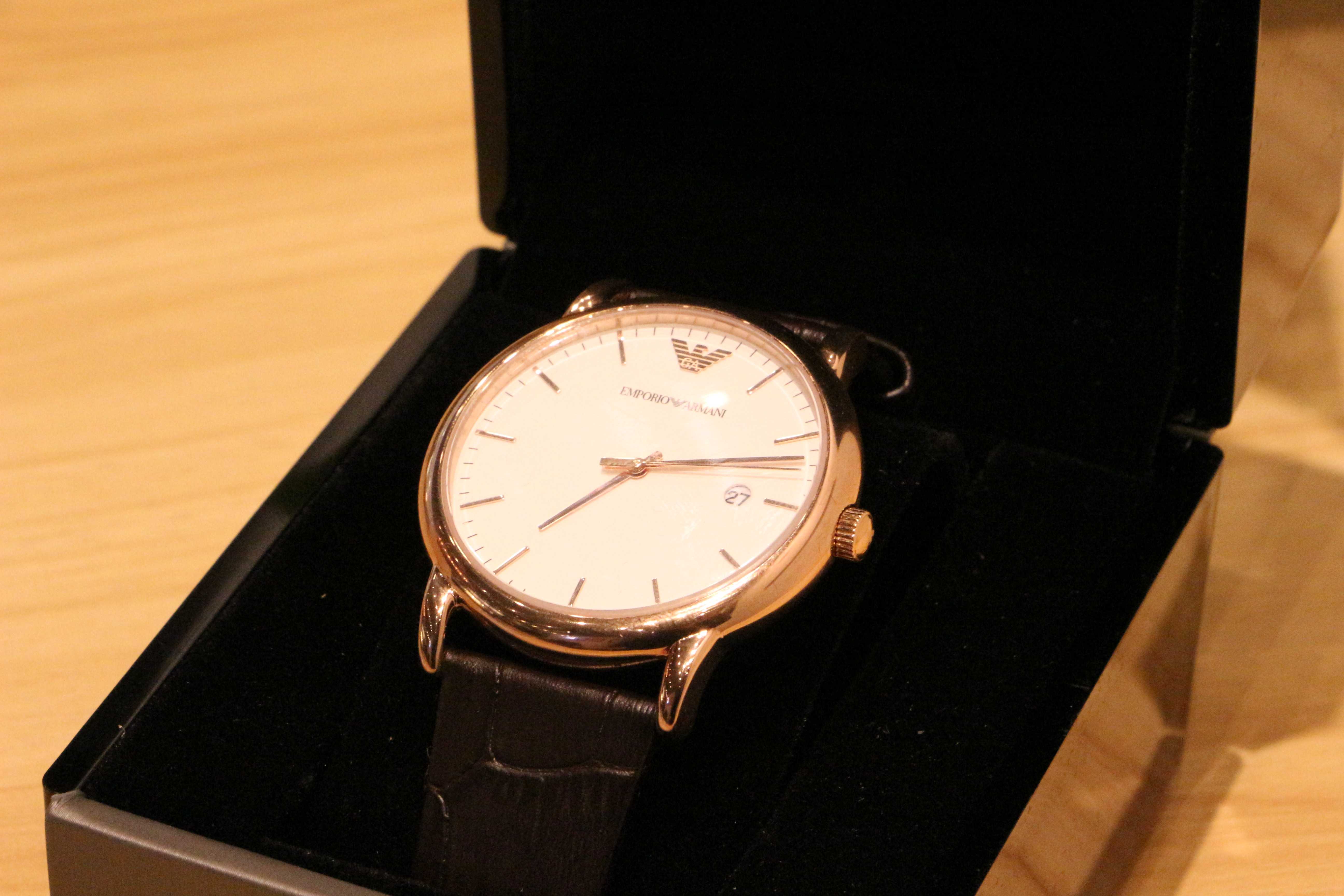 阿玛尼从来不缺仪式感,阿玛尼男款手表复古