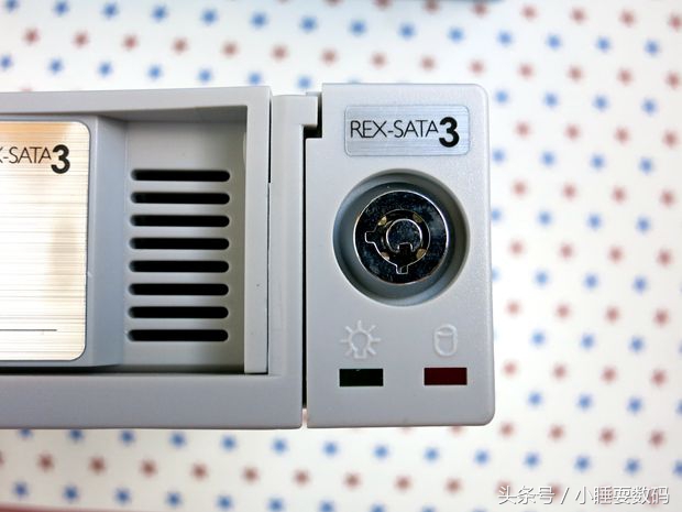 diy机械硬盘外置盒,旧主机硬盘盒自制