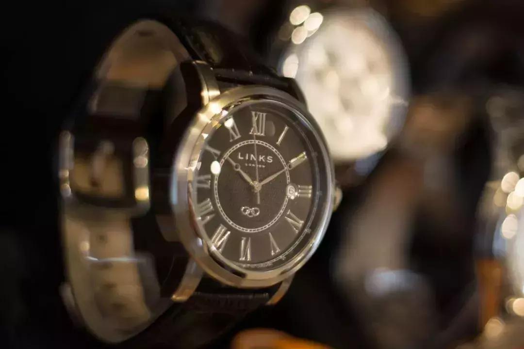 香港prada普拉达折扣店,香港的prada包包哪里最便宜