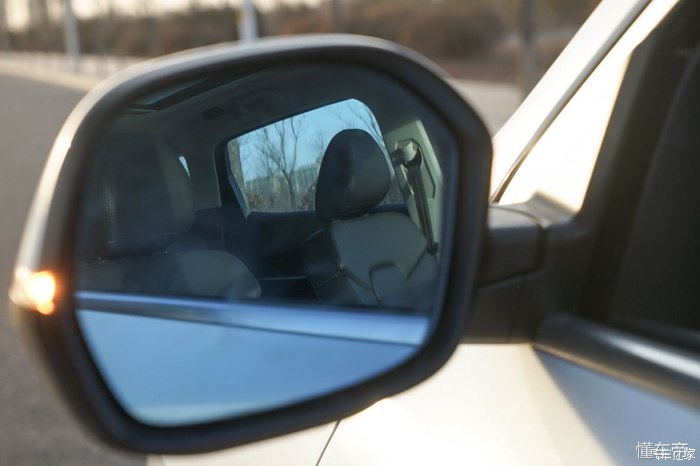 哈弗h6蓝标1.5t测评,第三代哈弗h61.5t2.0t选哪个好