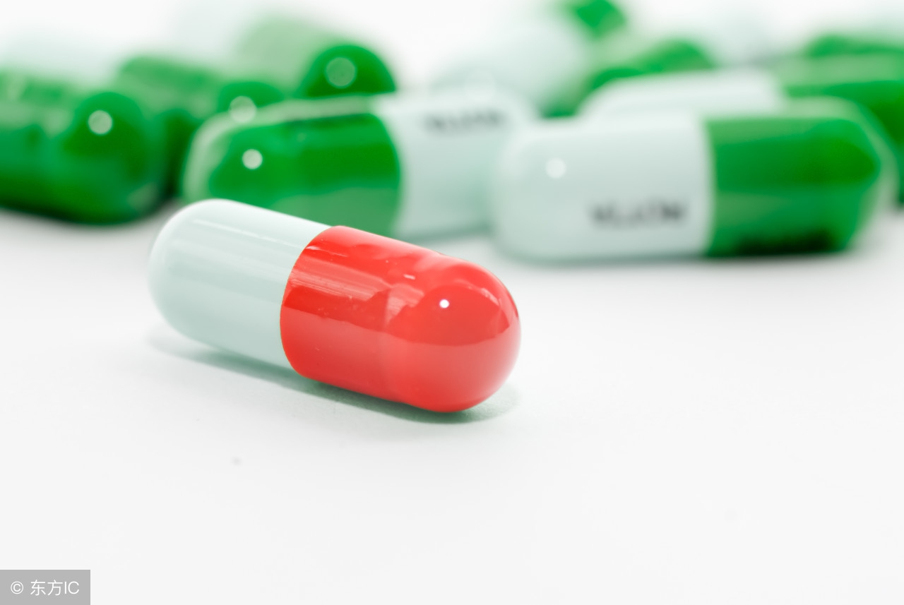 手足癣水泡破了会流黄水,手足癣干裂怎么治