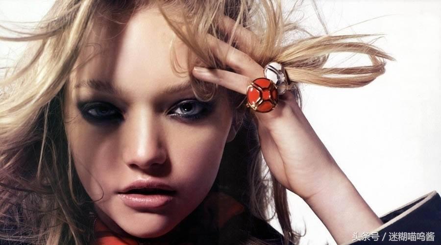 头屑多有白色癣,头屑大量真菌孢子什么情况