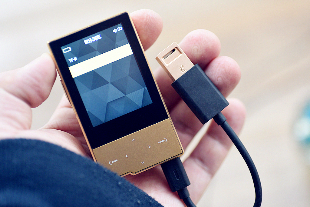 手机还真不能比，百元级HiFi*放播**器HidizsAP60体验