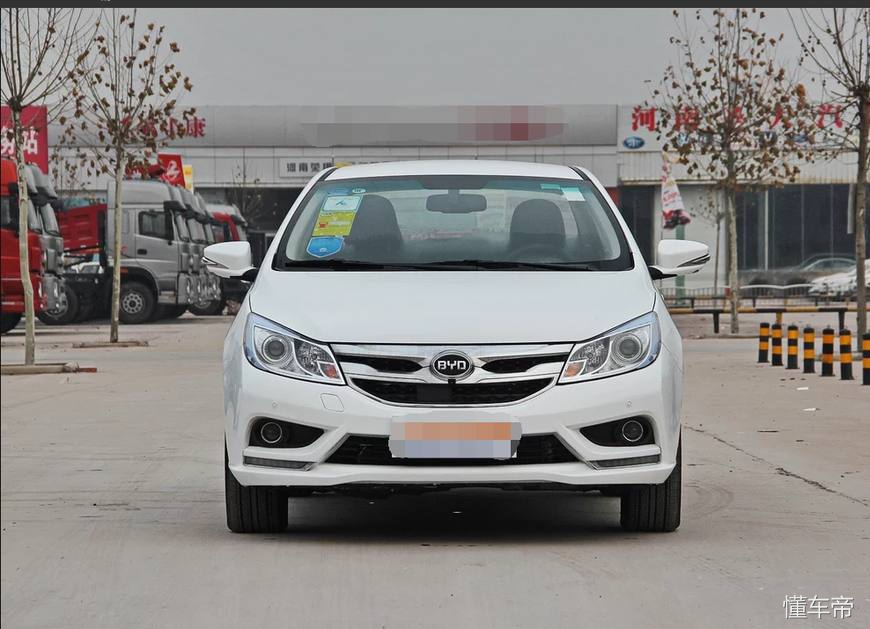 比亚迪速锐遥控驾驶,比亚迪速锐第一视角驾驶