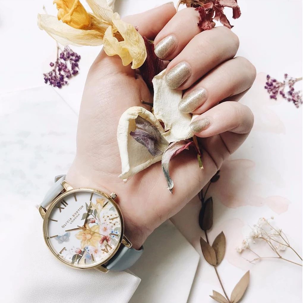 你离春天还差一块手表的距离