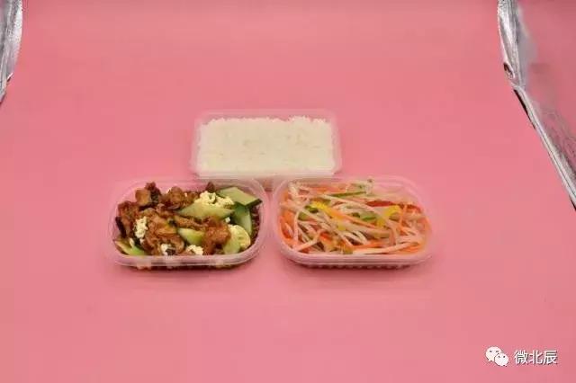 让北辰区老人吃的更舒服！每天15元，饭菜送到家~