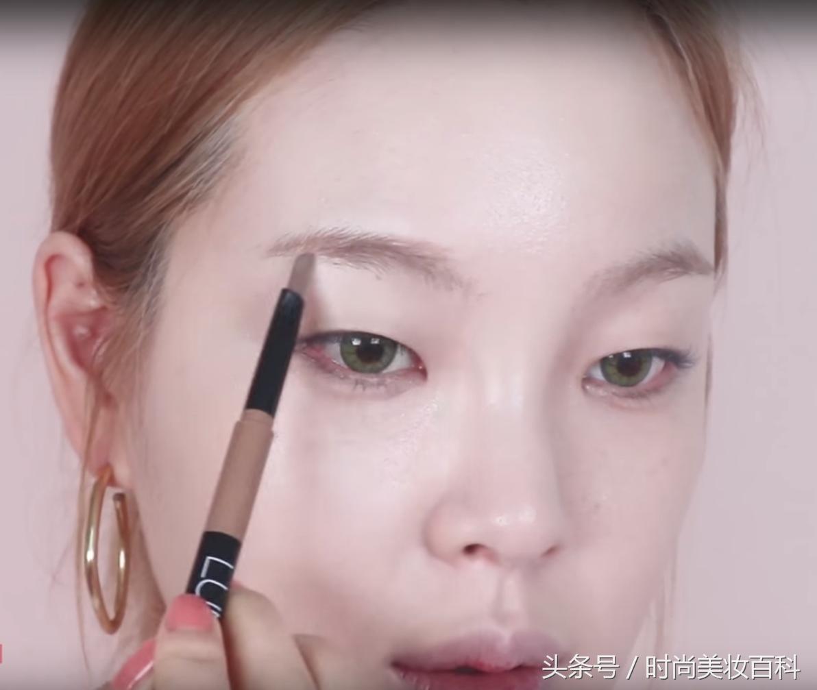 甜蜜的杏仁果酱,樱桃杏仁妆容教程