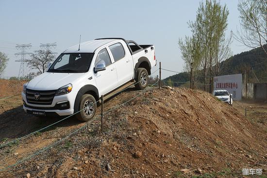 福田拓陆者e5可以装多少升的油,福田拓陆者e5柴油滤芯拆卸视频