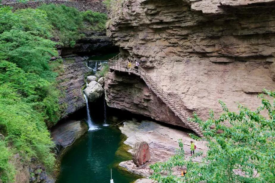 身未动心已走在梦想的路上,身未动心已远自驾