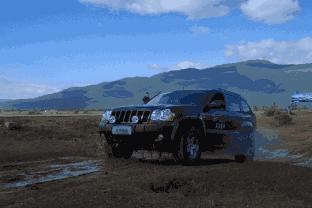 爬坡打滑怎么救车,车托底会出现什么情况