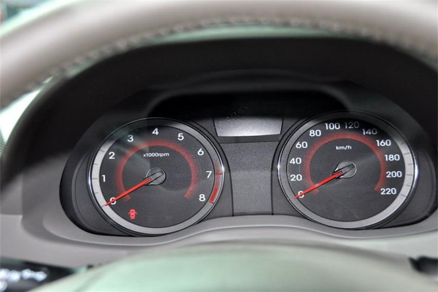 瑞纳2010款三厢1.4l自动时尚型gt,瑞纳2011款自动豪华版