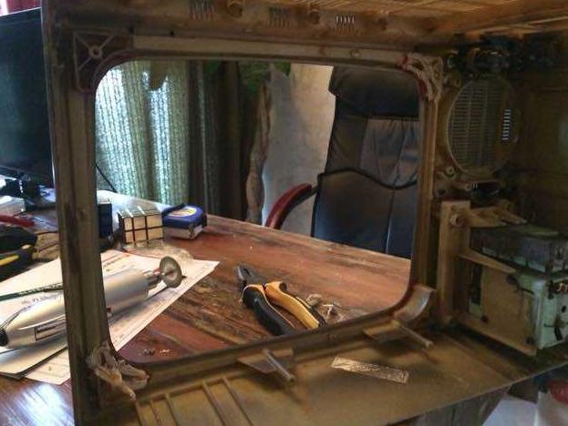 旧电视显像管改鱼缸,老电视机改装鱼缸