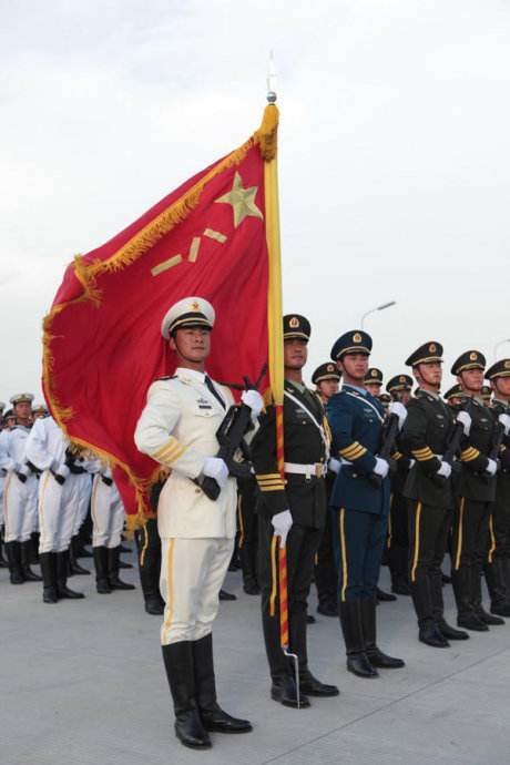 为什么之前紧身衣豆豆鞋那么火,紧身裤豆豆鞋为什么不好看