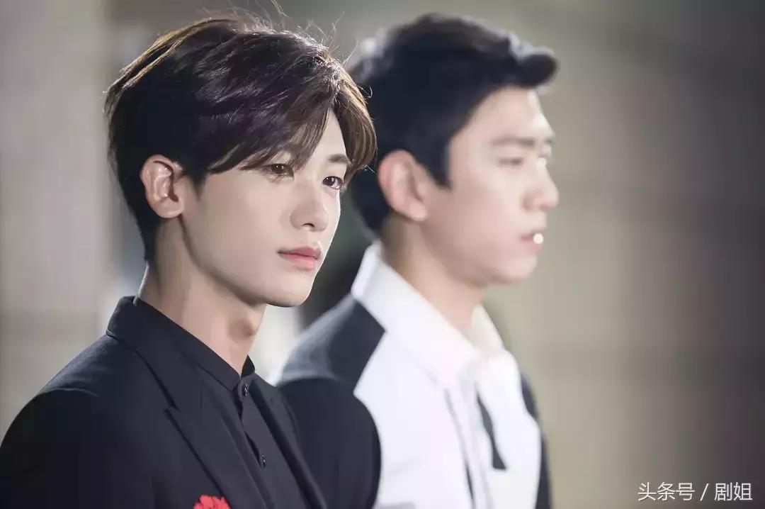 如今27岁却沦落成三线演员,18线演员能变成一线演员吗