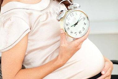 产后夫妻保持沟通,产后夫妻到底该不该分居