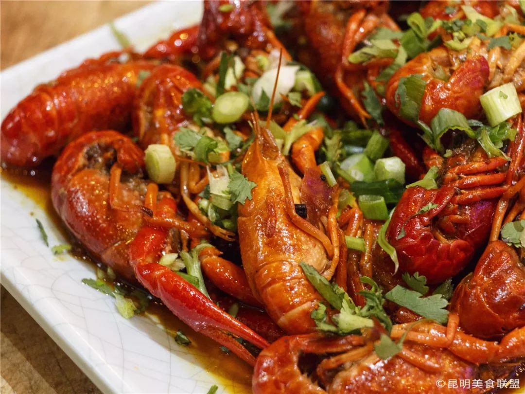 昆明姑娘最喜欢的日式小屋,一次性撸200串、喝10公斤都不嫌多