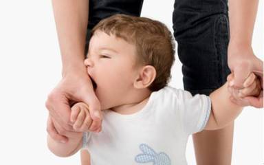 小娃爱咬人怎么办,小娃刚开始学说话