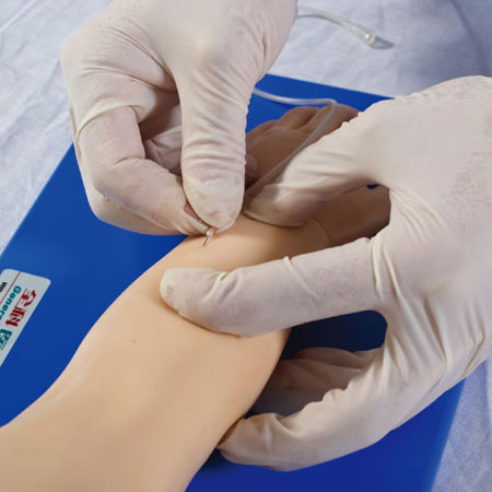 小儿穿刺的正确方法,给孩子做穿刺在哪个位置