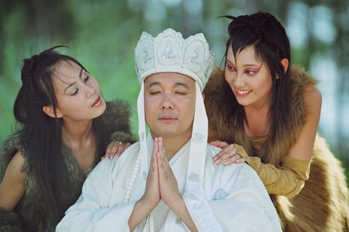 19岁因一则广告走红，曾过失杀死剧组演员，复出后娶小12岁娇妻