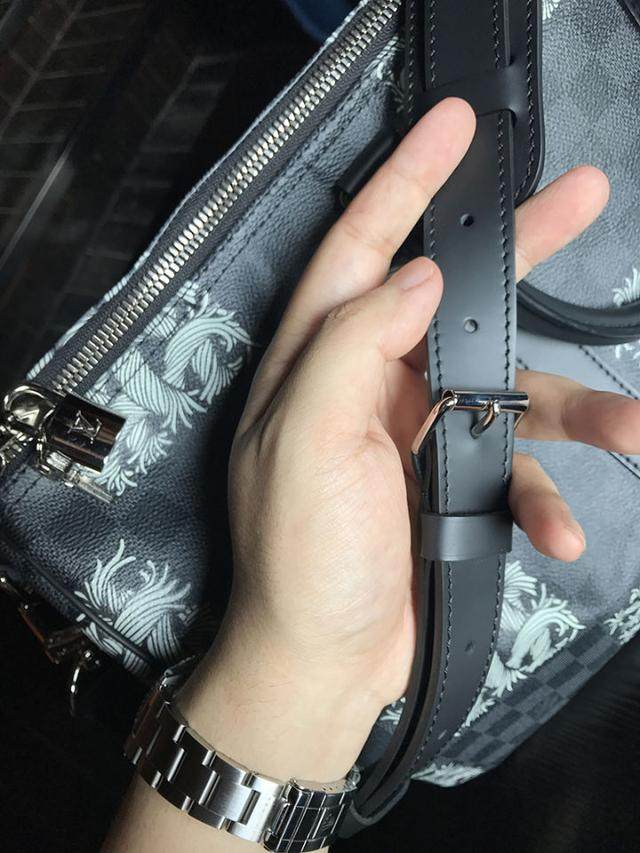 lv不会淘汰的男包,lv低调男包