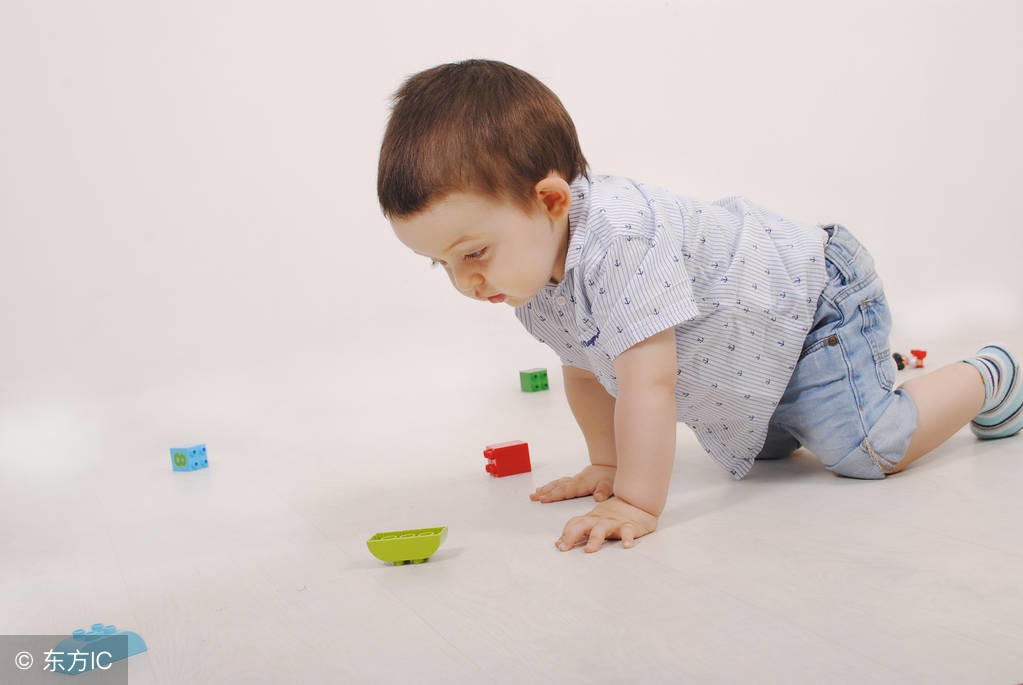 姓王的男孩名字又霸气简单又好听,赵姓男孩取名32画霸气的名字