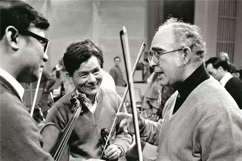 87岁老人弹梁祝,梁祝90多岁老人演奏钢琴