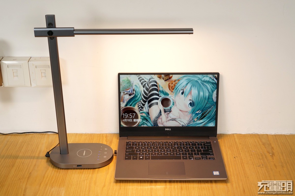 摩米士无线充电台灯,摩米士momax10000