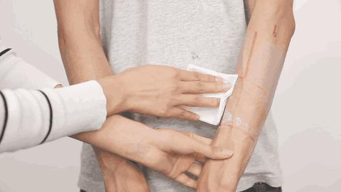 哪种儿童防晒可以防止宝宝晒黑,孩子不想被晒黑怎么办没有防晒霜