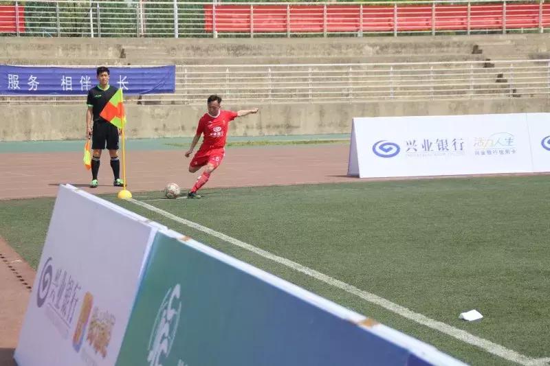 一个真正热爱足球的人,真正热爱足球的人是什么样的