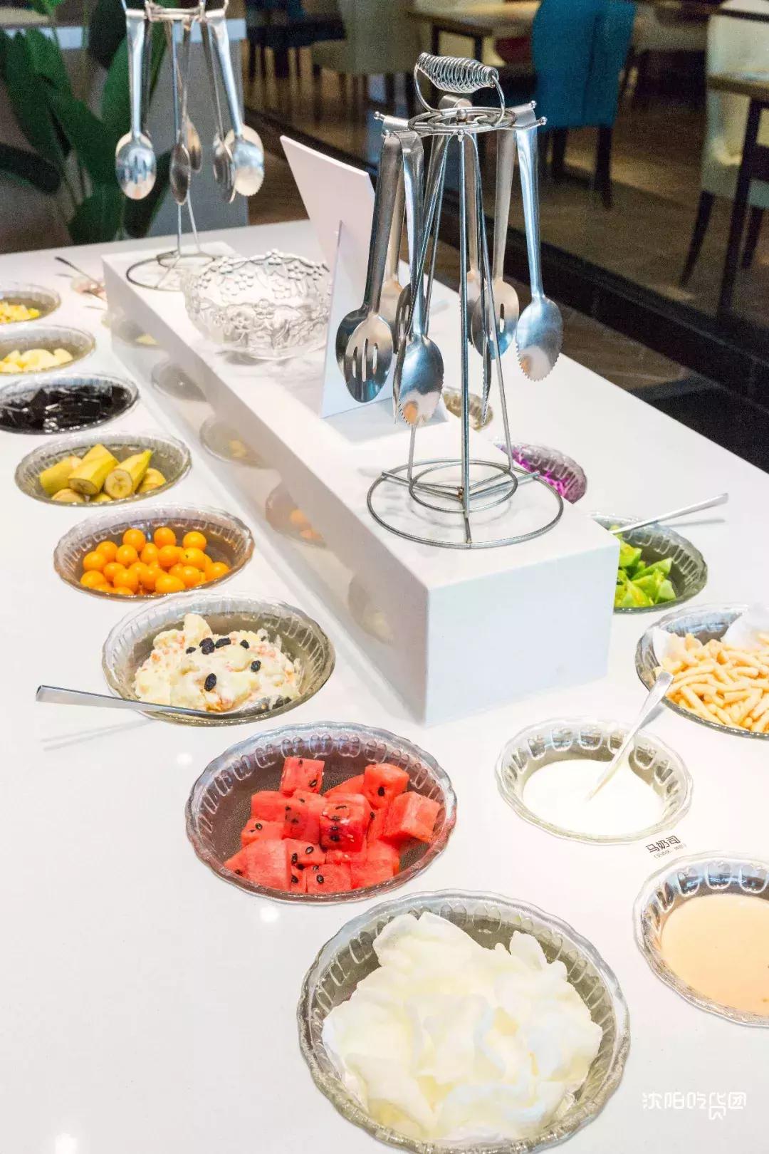 300+直营店的老牌餐厅，刚开春TA就被“绿”了？