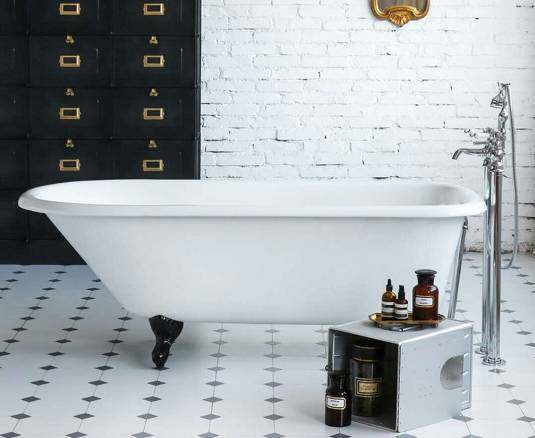 独立浴缸怎么装好看,浴室里面装上浴缸怎样搭配好看