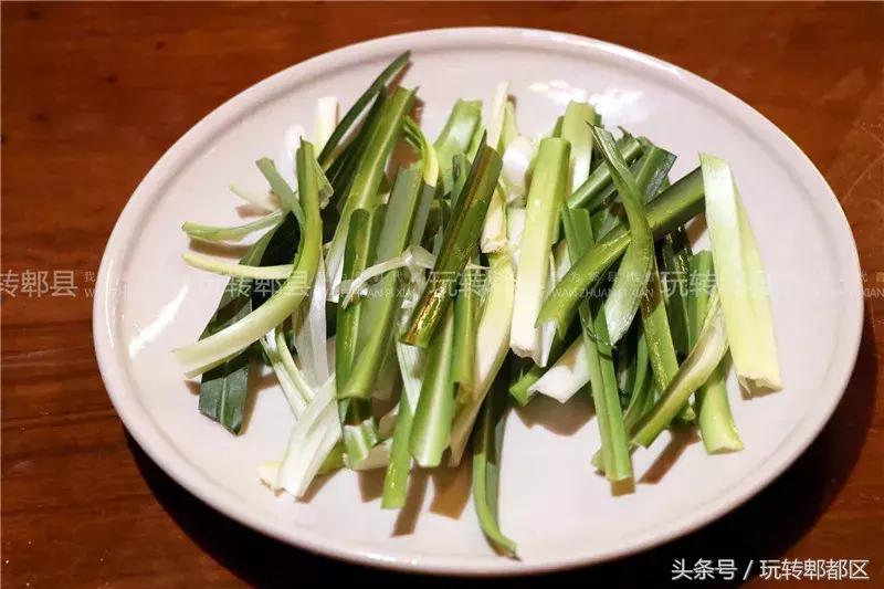 又一家高颜值花园音乐烤吧入驻郫都，趁五一快去痛快的搓一顿吧！