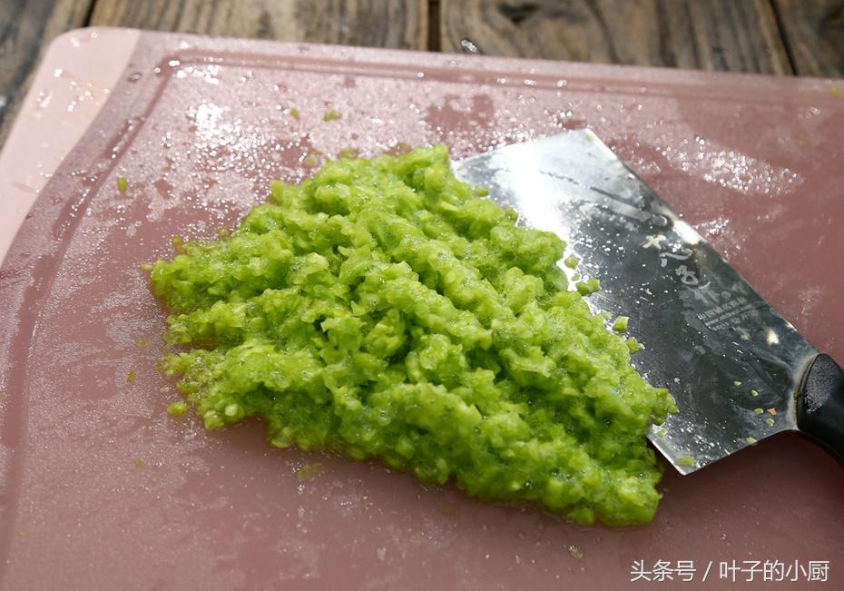 凉拌苦瓜为什么要加糖,苦瓜怎么做不苦汤