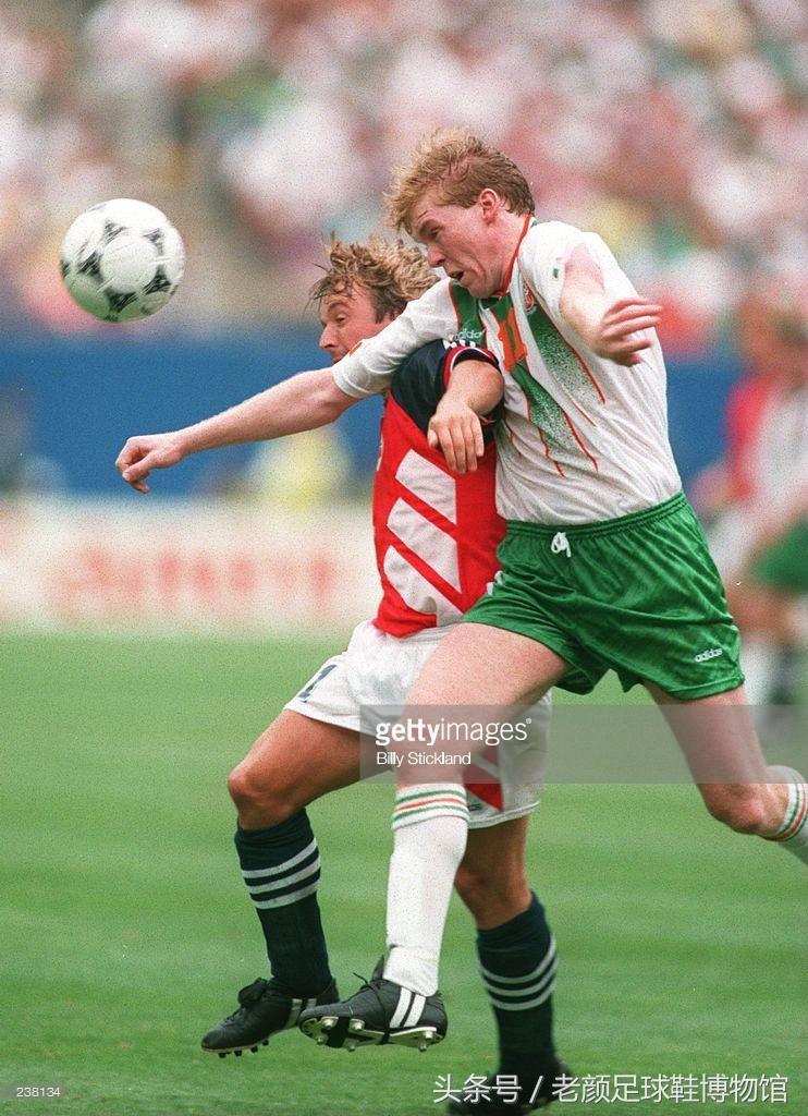 1994世界杯足球鞋回顾视频,2010世界杯足球鞋款式