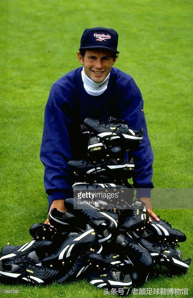 1970年世界杯足球鞋,2006世界杯猎鹰足球鞋