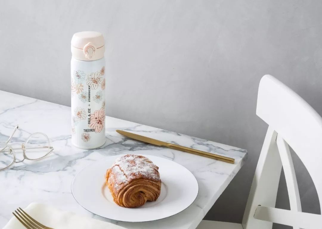 星巴克联名雀巢咖啡机,星巴克联名雀巢咖啡店