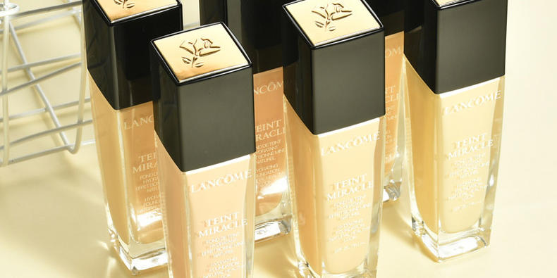 干性皮肤选错粉底，脸就像鱼鳞，美妆达人亲测7款水润粉底分享