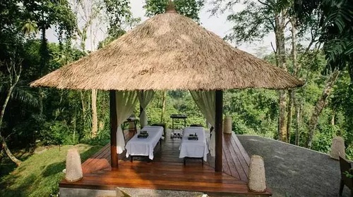 悬崖边别墅建筑,独特的别墅建筑